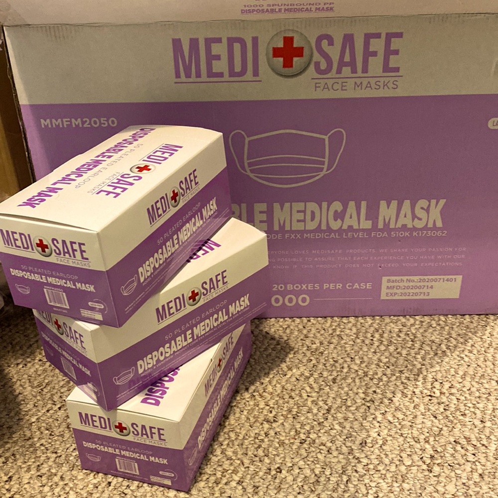NIB Medi Safe 3 Boxes of 50 Pleated Earloop Disposable Face Masks Latex Free